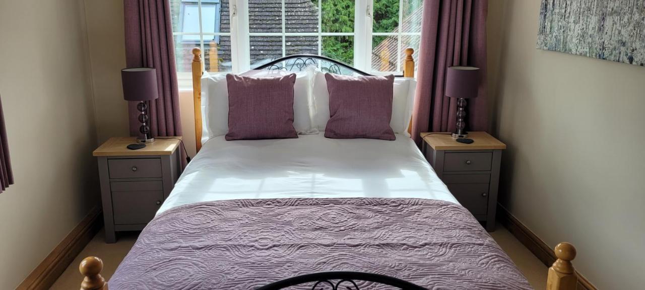 Bed and Breakfast Ha'Penny Acre à Sherfield English Extérieur photo