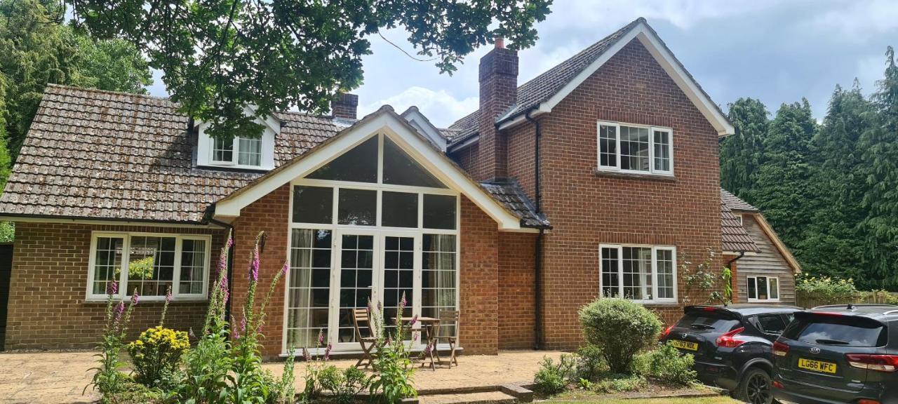 Bed and Breakfast Ha'Penny Acre à Sherfield English Extérieur photo